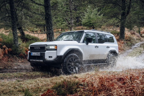 Toyota Land Cruiser 1