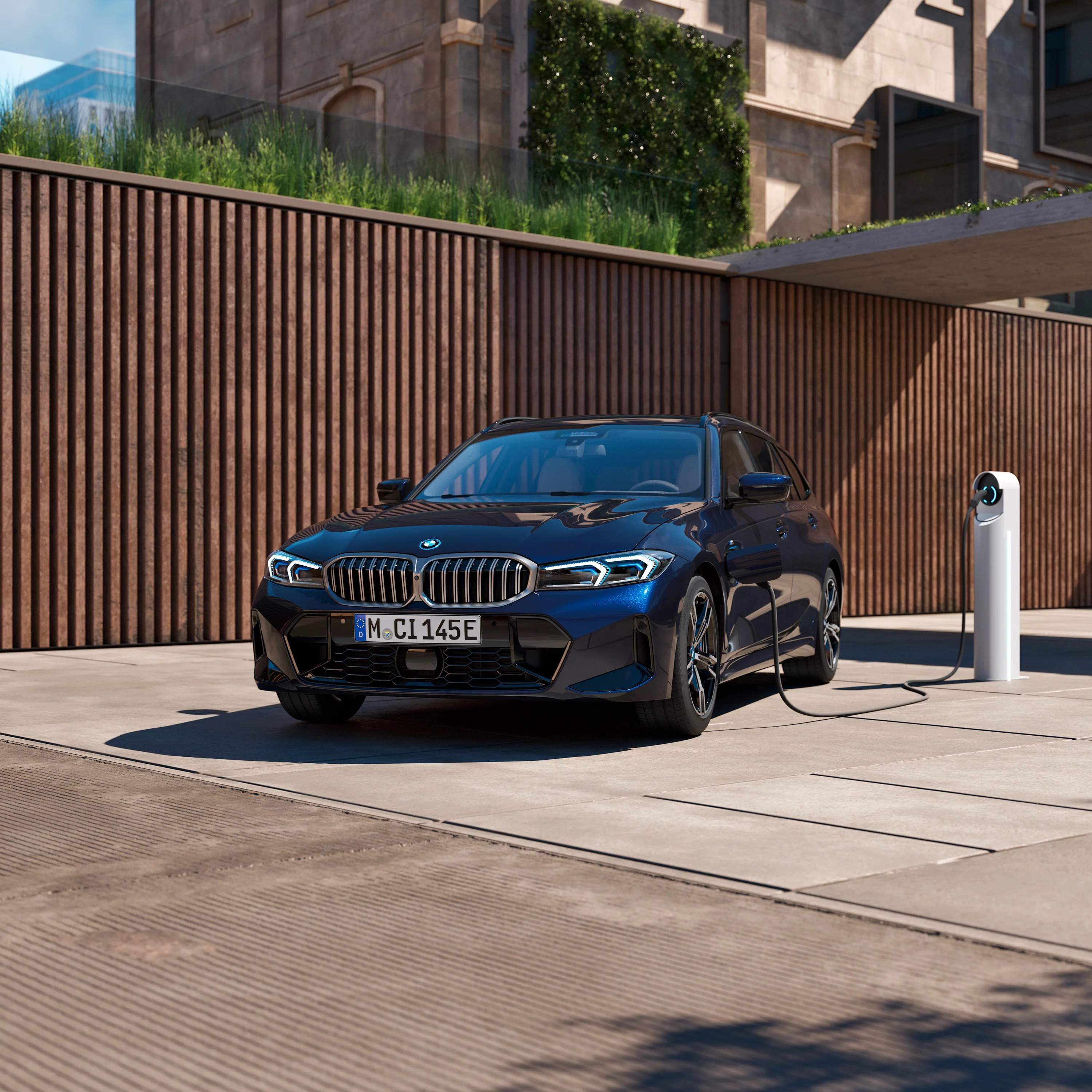 BMW 330e Touring