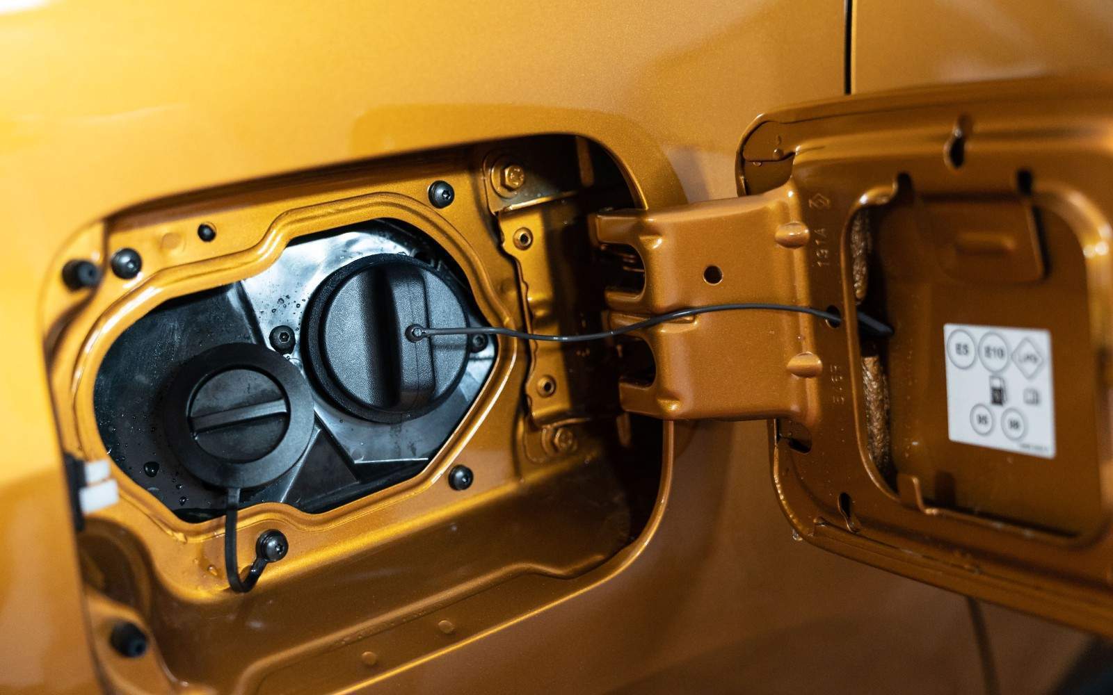auto gpl parcheggio