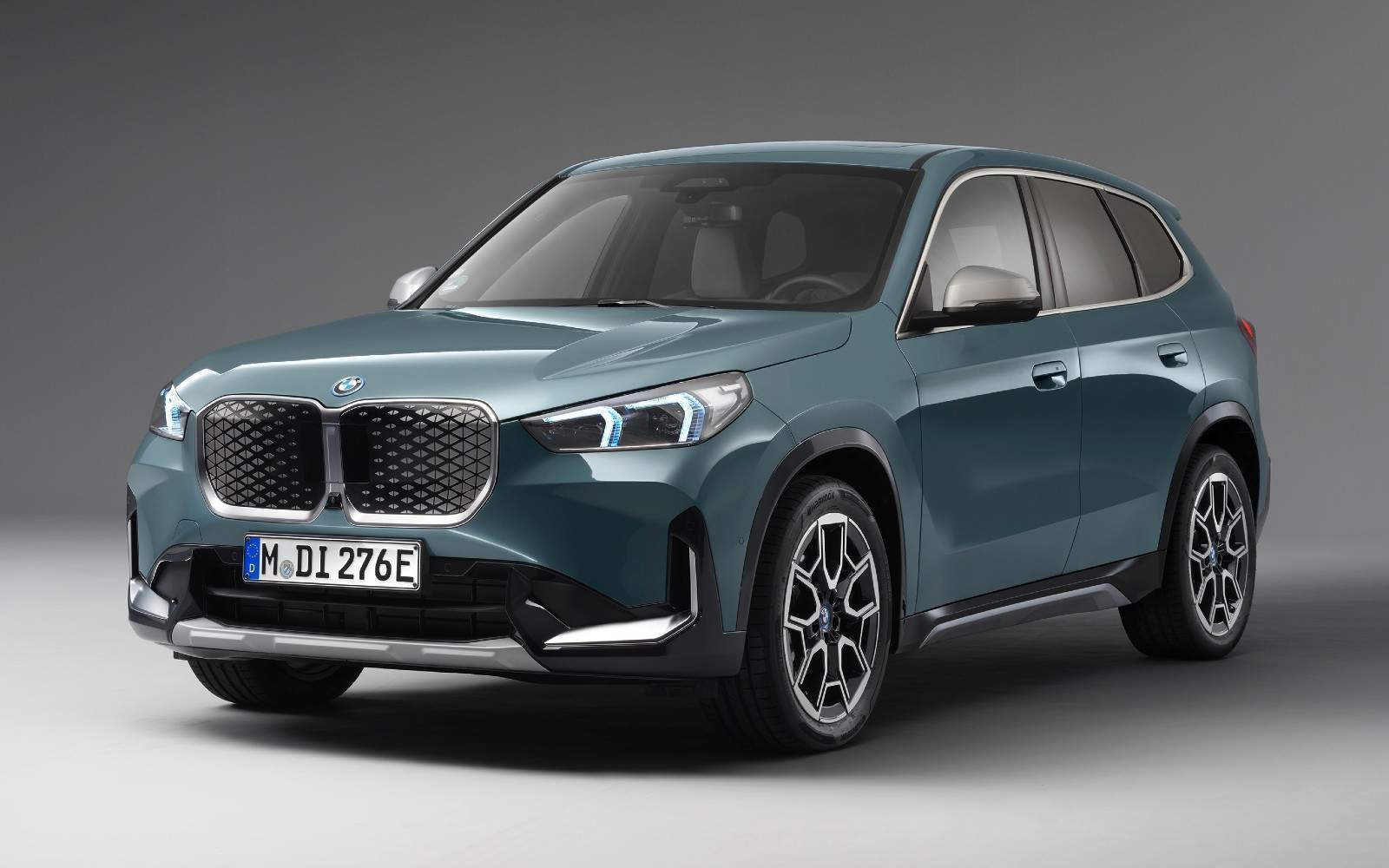 BMW iX1