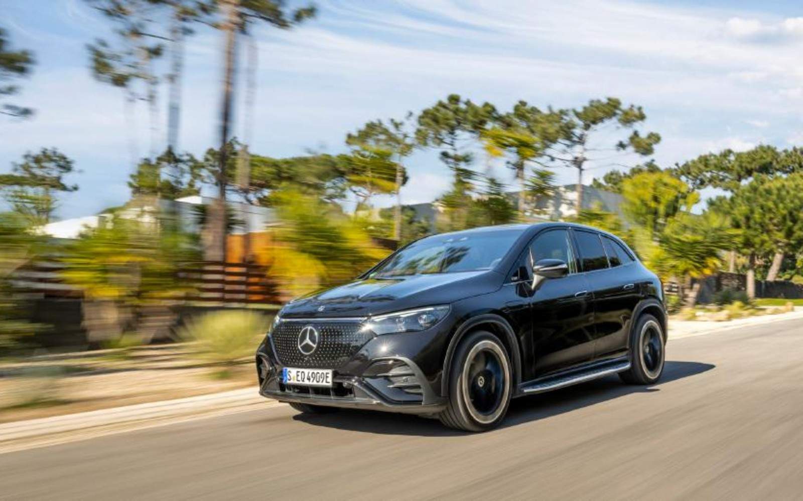 Mercedes-Benz EQE SUV