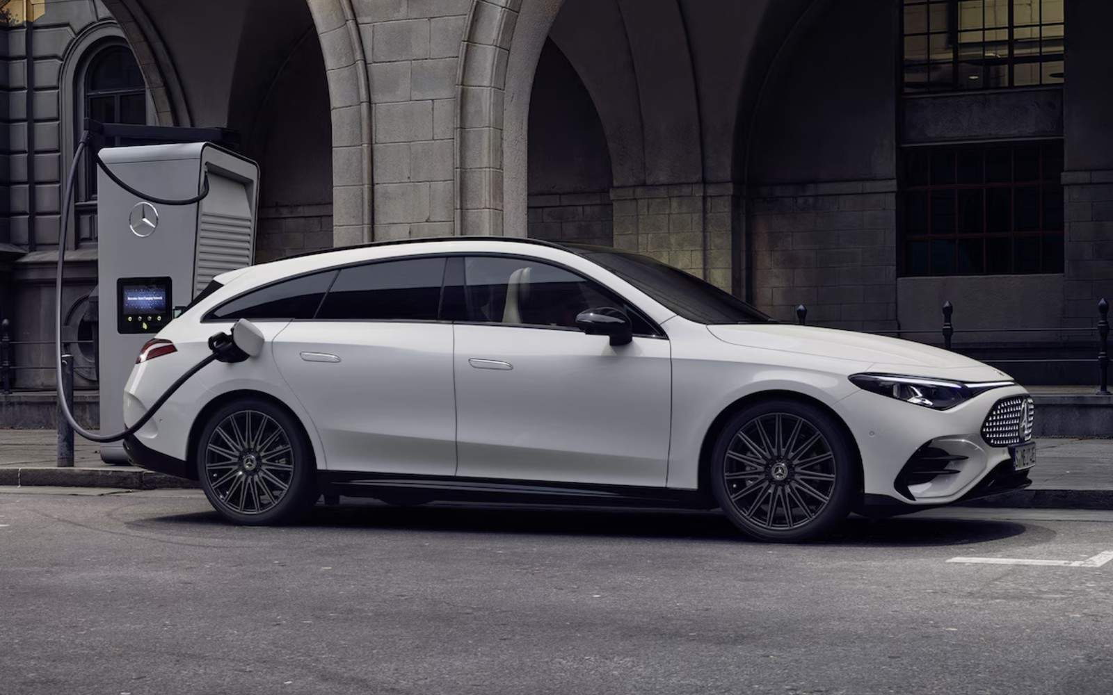 mercedes cla shooting brake elettrica