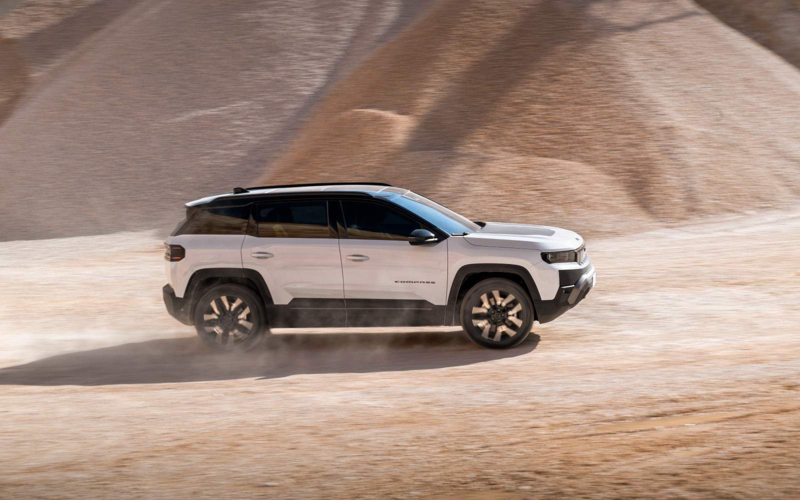 jeep compass elettrica
